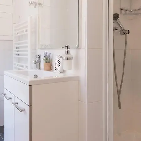 Superior - Central Royal Palace - Old Town *