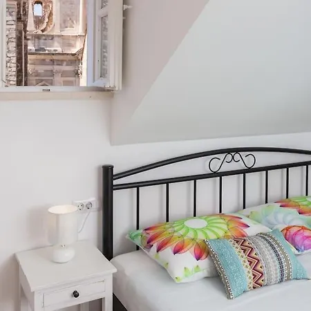 Superior - Central Royal Palace - Old Town