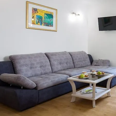 Superior - Central Royal Palace - Old Town *